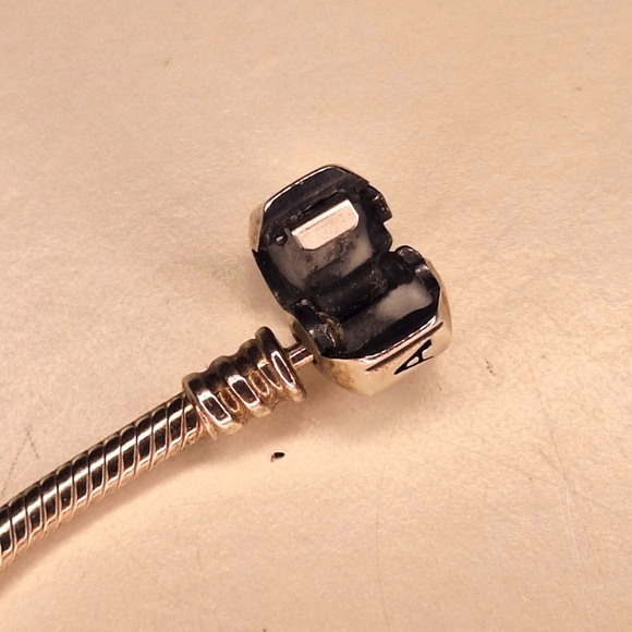 Pandora barrel clasp snake chain braclet 2 stoppers and my special sister charms - Picture 5 of 9